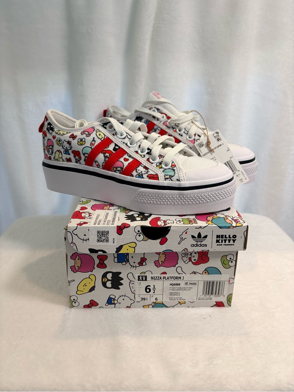 *NIB* Adidas x Hello Kitty Nizza Platform J Kids Shoes (Size: 6.5 Kids)